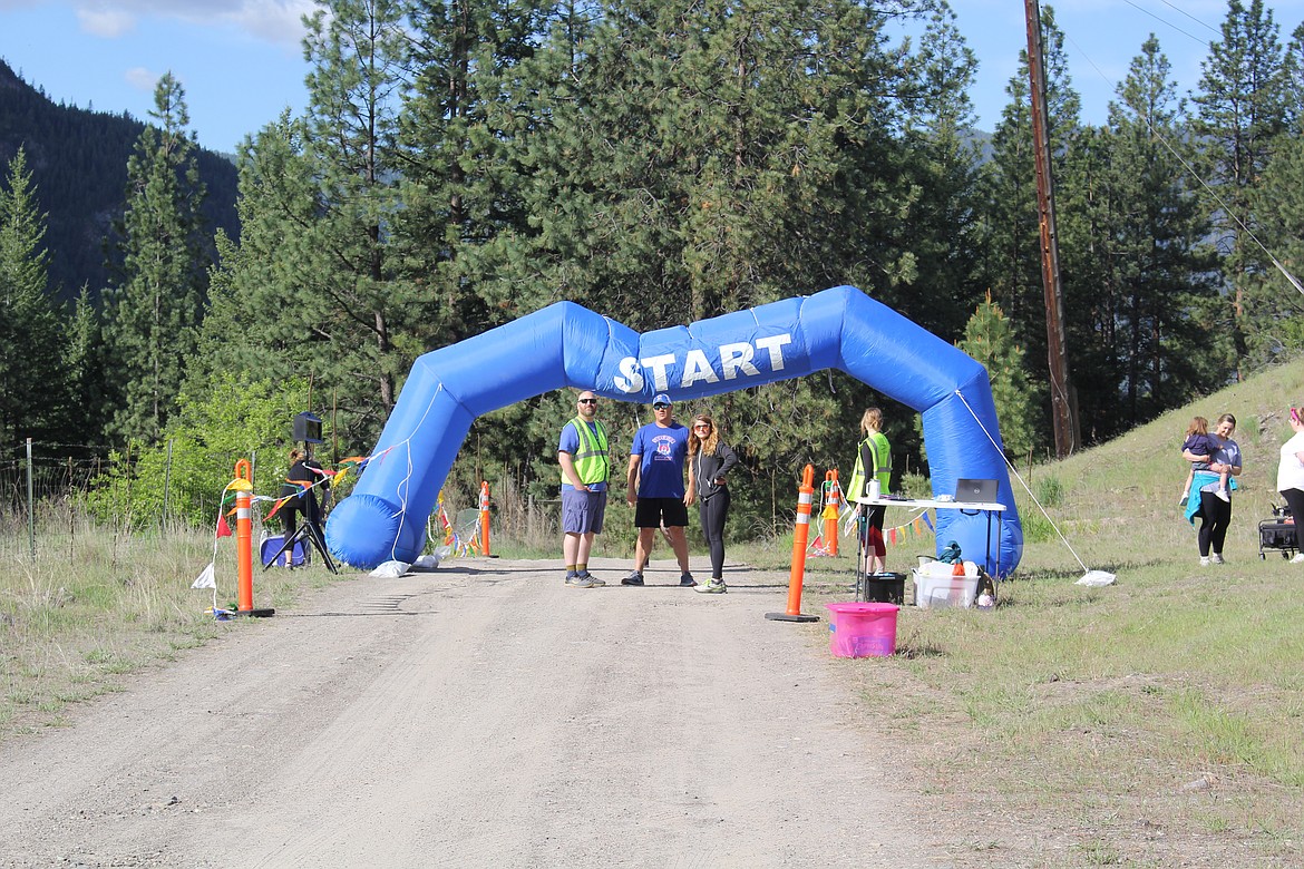 The start line of the All-School Fun Run is inflated Thursday morning at a new course in Alberton. A couple miles west on the north Frontage Road is where around 300 students in Mineral County ran a mile or a 5K, depending on the grade they are in. (Monte Turner/Mineral Independent)