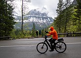Hikers and bikers should be able to go to Logan Pass this weekend