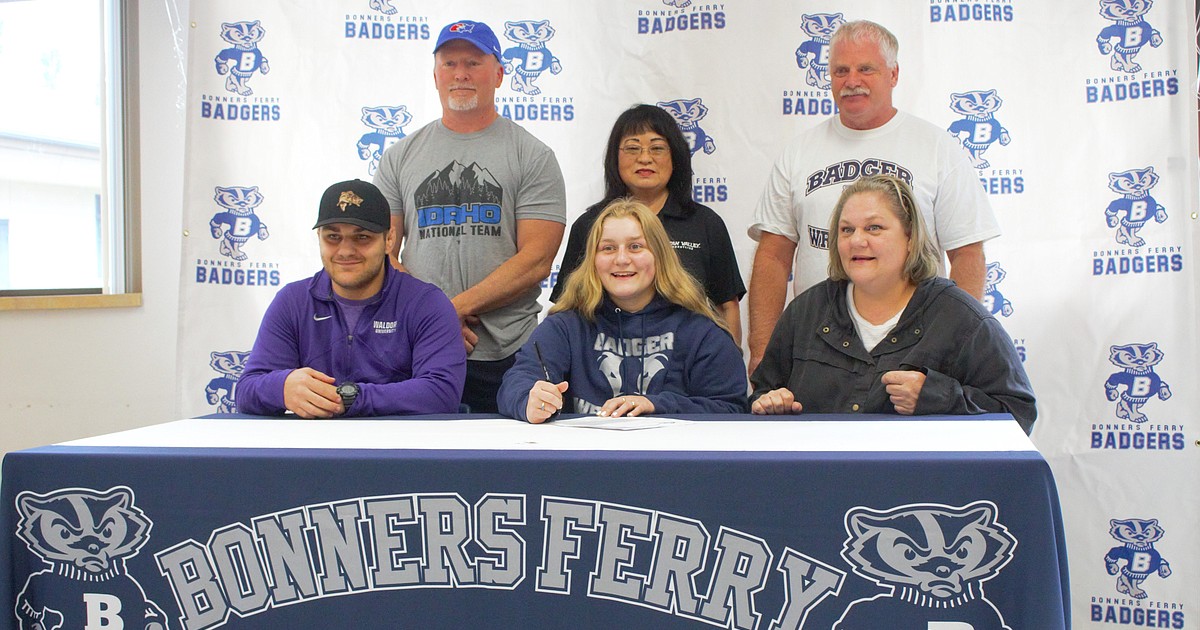 Rickter becomes first girls wrestler in Bonners Ferry history to sign collegiately - Vimarsana News