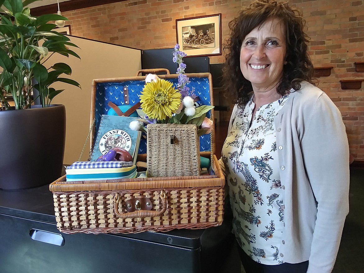 Darlene (Zimmerman) Schneider was the winner of a picnic basket.