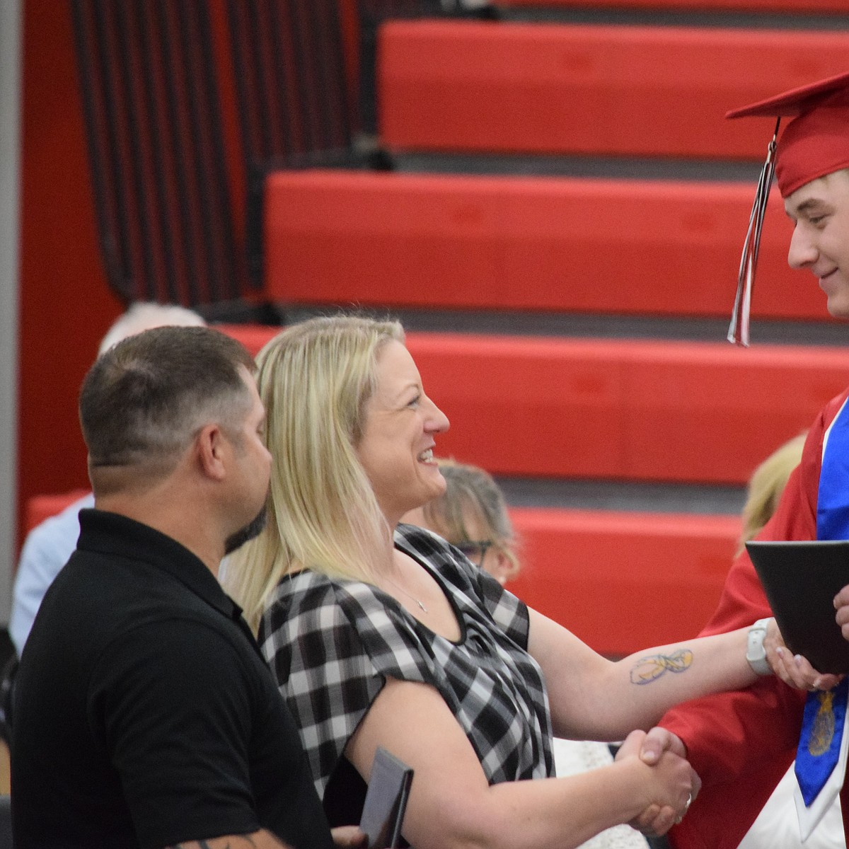 Lind-Ritzville graduates 34 students in 2024 commencement ceremony ...