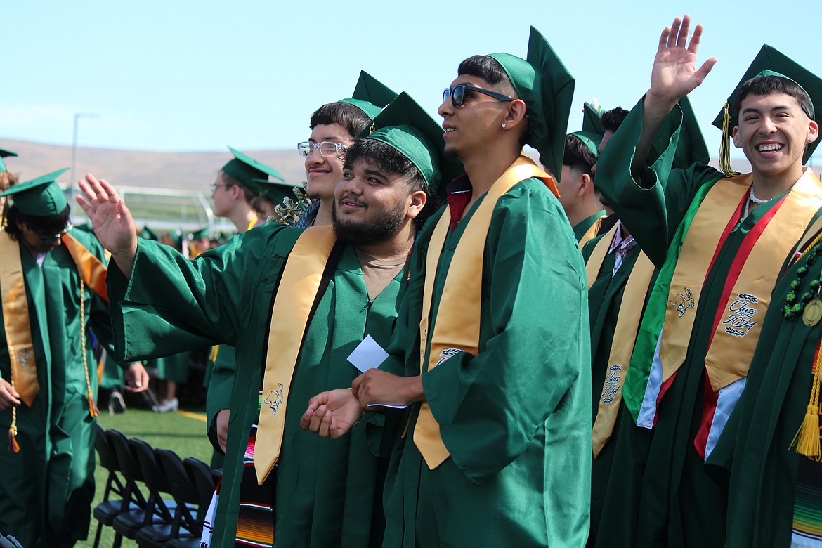 Quincy seniors search for family members in the crowd.