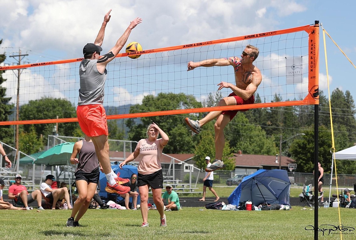 Volley-Brawl action from last year. (Photo by Greg Nelson of Artwestimage.com)