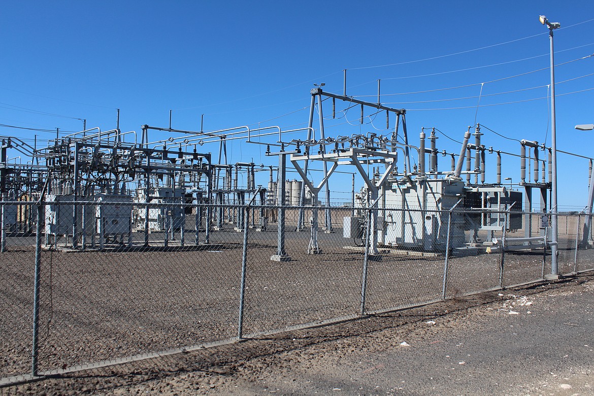 A Grant County PUD substation near Moses Lake. The utility revised its non-union salary schedule.