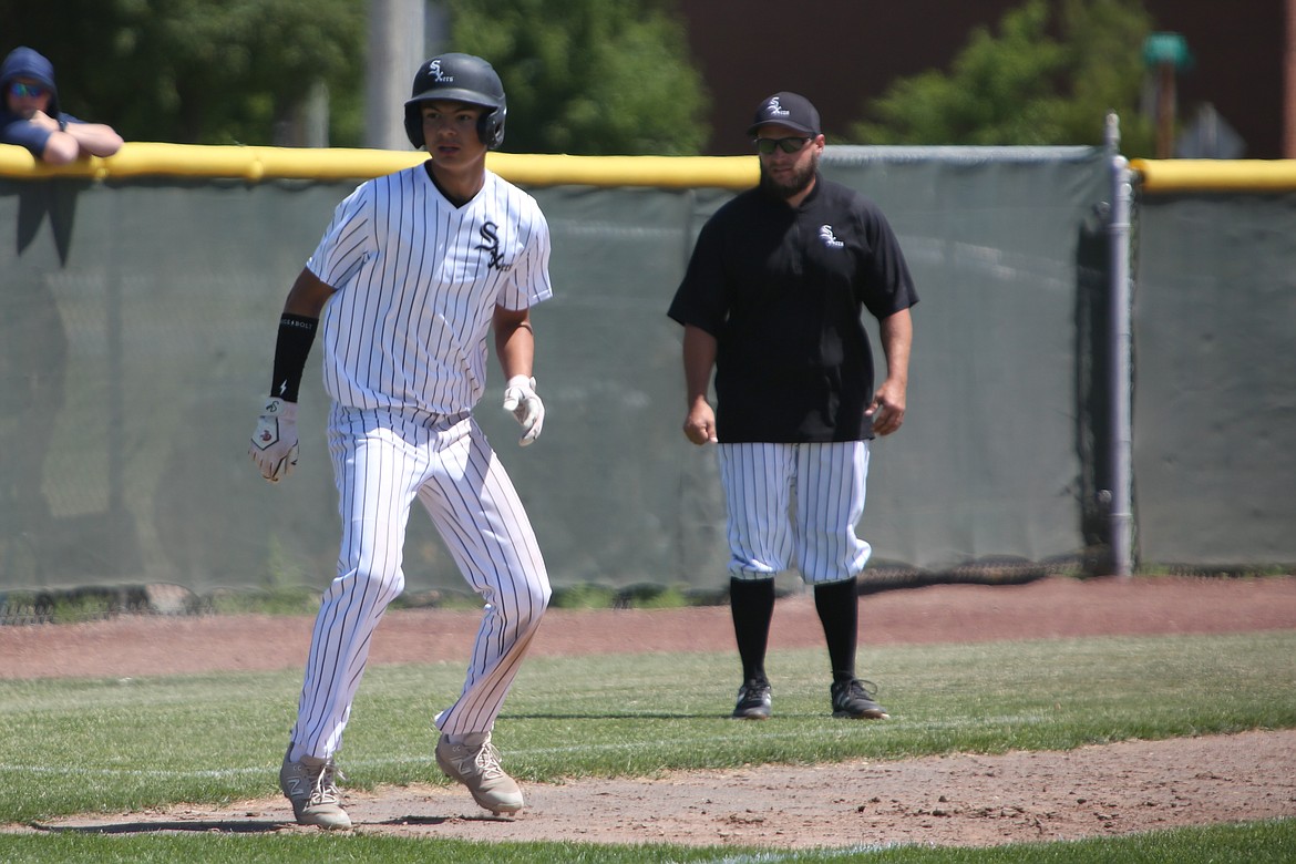 Central Washington Sixers third baseman Juan Tovar leads off of third base during the bottom of the seventh inning against RSP Baseball 16U.