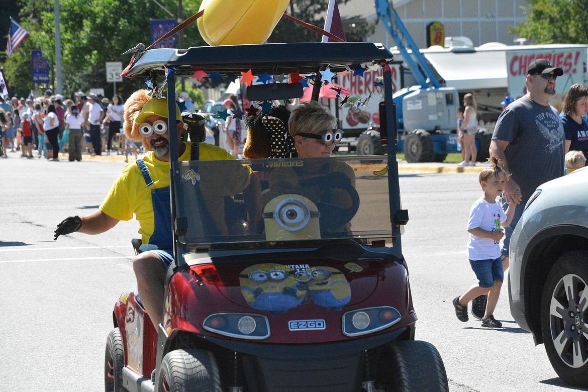 Banana! This minion themed golf cart was loved by the children. (Amy Quinlivan/Mineral Independent)