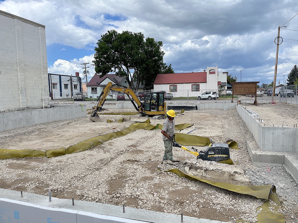 Work continues on the new Dave Stipe Annex, across from the Lake County Courthouse. (Kristi Niemeyer/Lake County Leader)