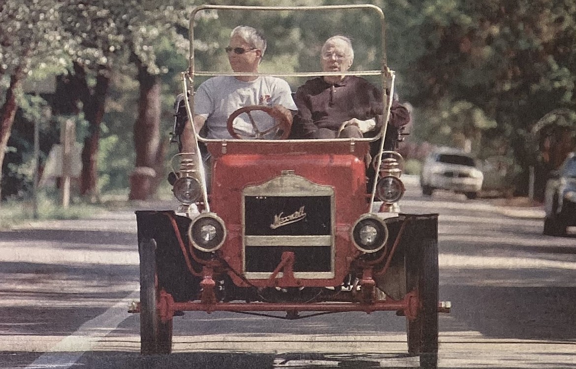 Ron Hotchkiss takes Ace Walder for a ride in Ron’s 1907 Maxwell.