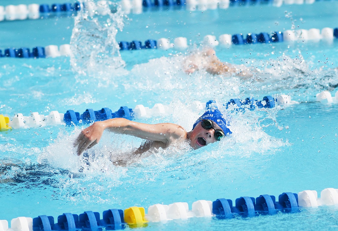 Linkon Slaybaugh gives it his all in the 200 free relay.