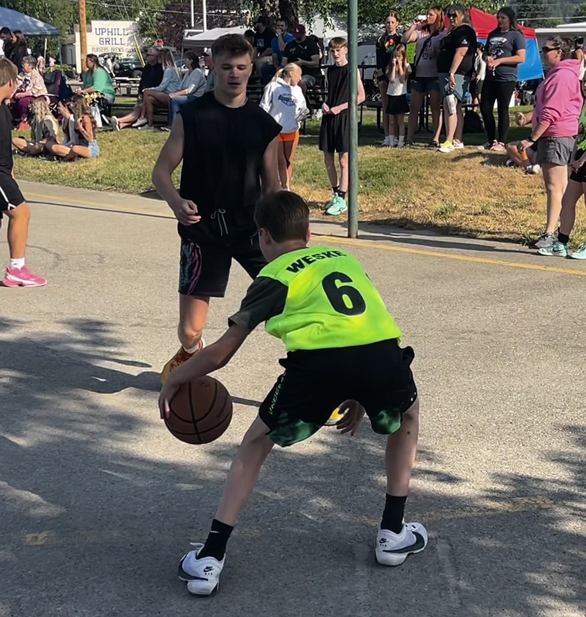 Ayden Weske shows off his crossover during an early Saturday game at SilverHoops.