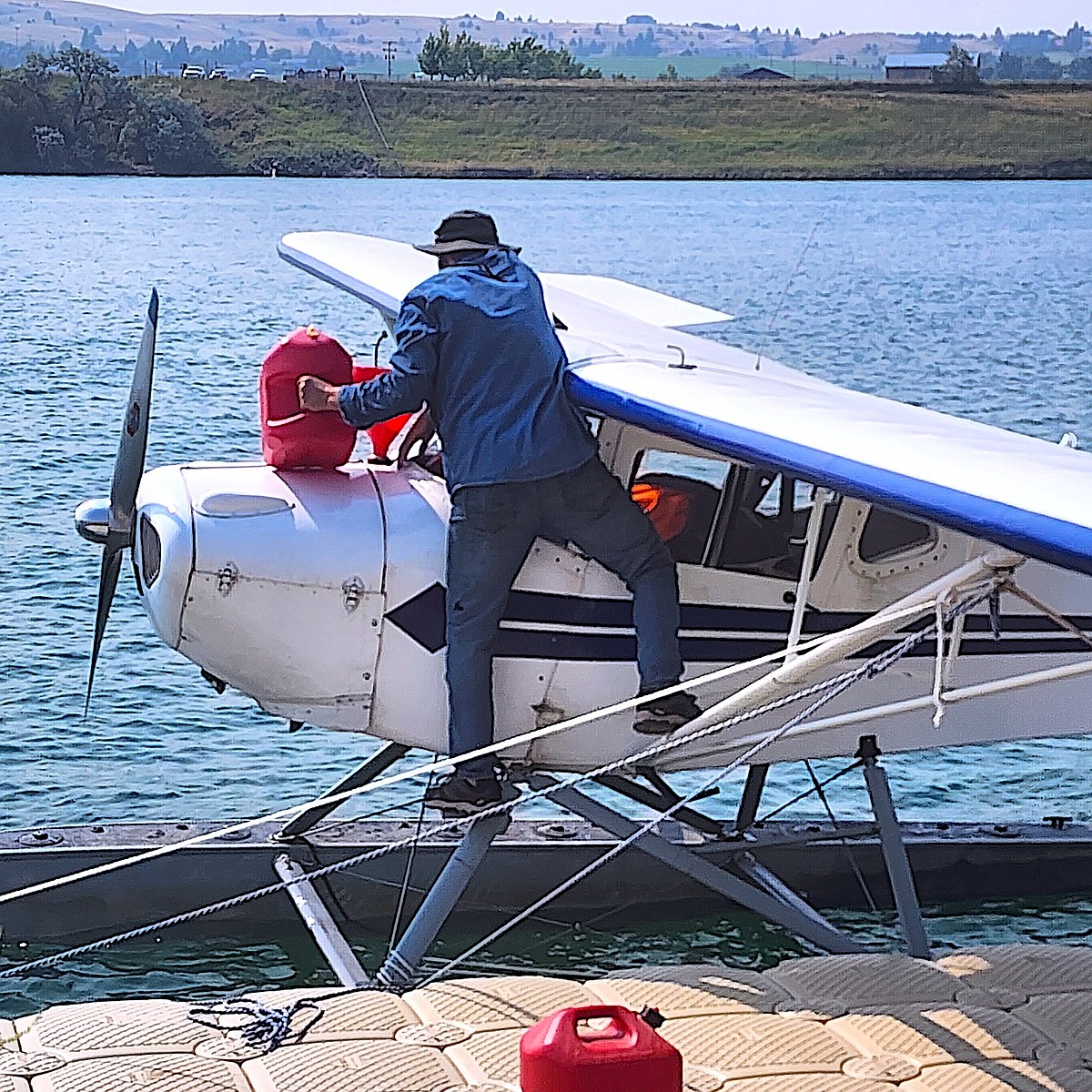 Float planes fuel up on the Flathead River | Lake County Leader