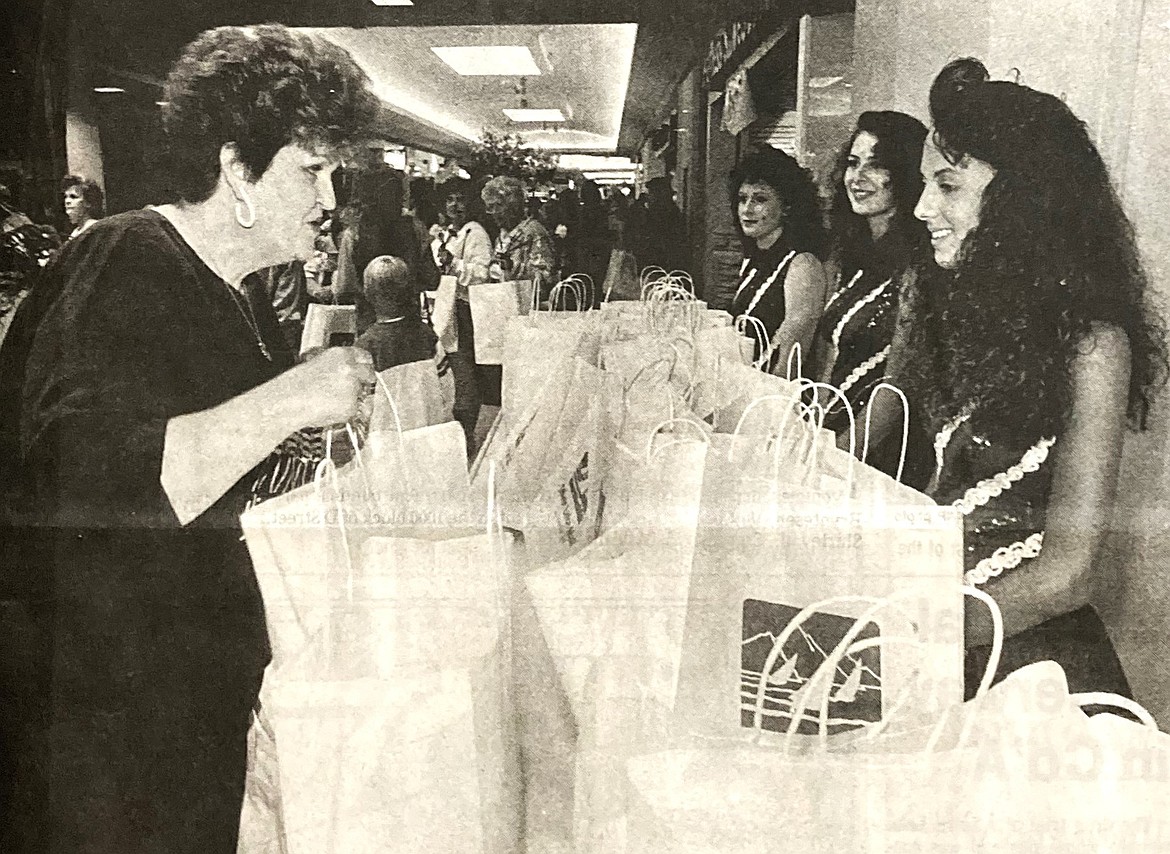 In 1989, the Coeur d’Alene Vikettes handed out goodies at the opening of the Silver Lake Mall.