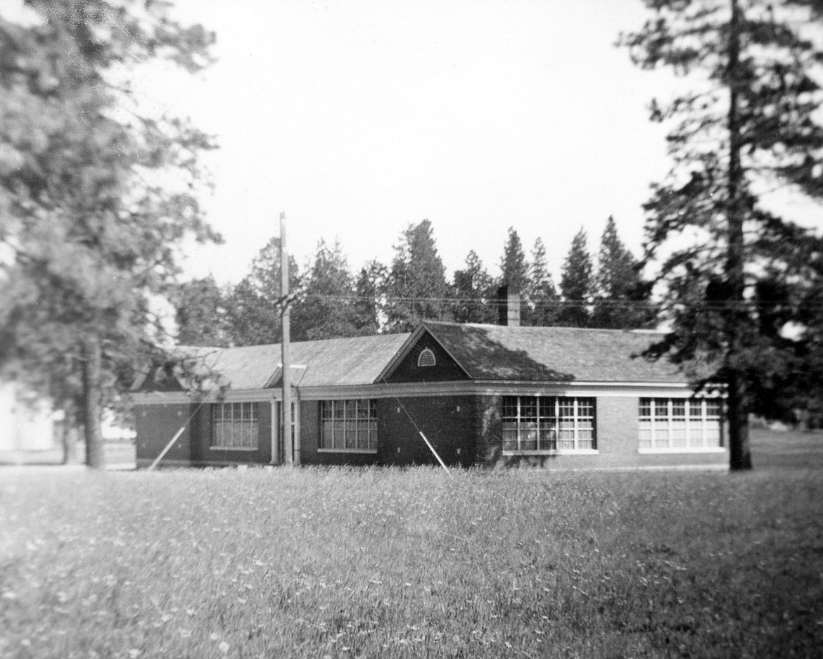 Sherman School, Fort Grounds, Garden Avenue, 1948 (taken by Donna Madson).