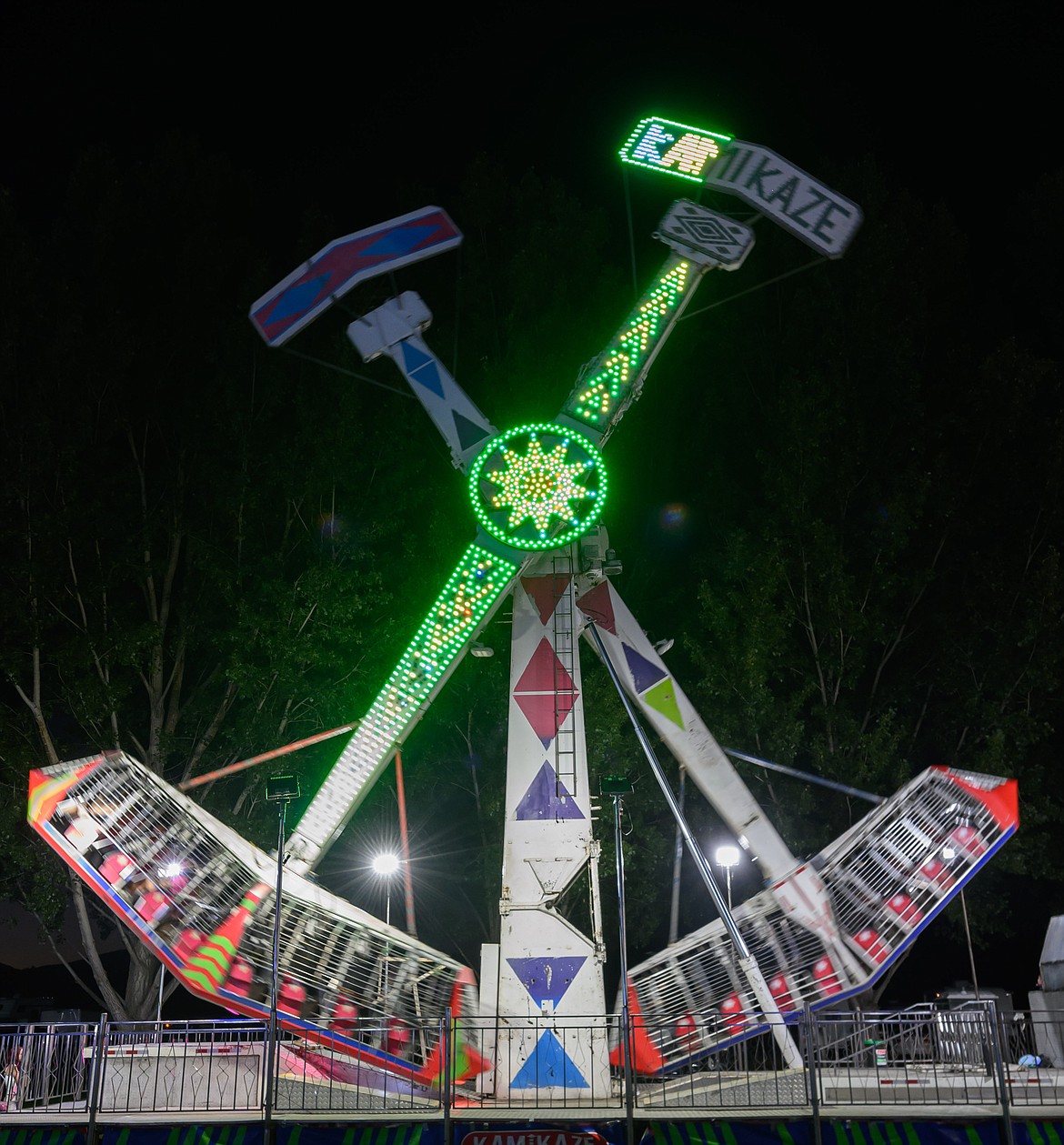 The Kamikaze Ride at the Sanders County Fair carnival. (Tracy Scott/Valley Press)