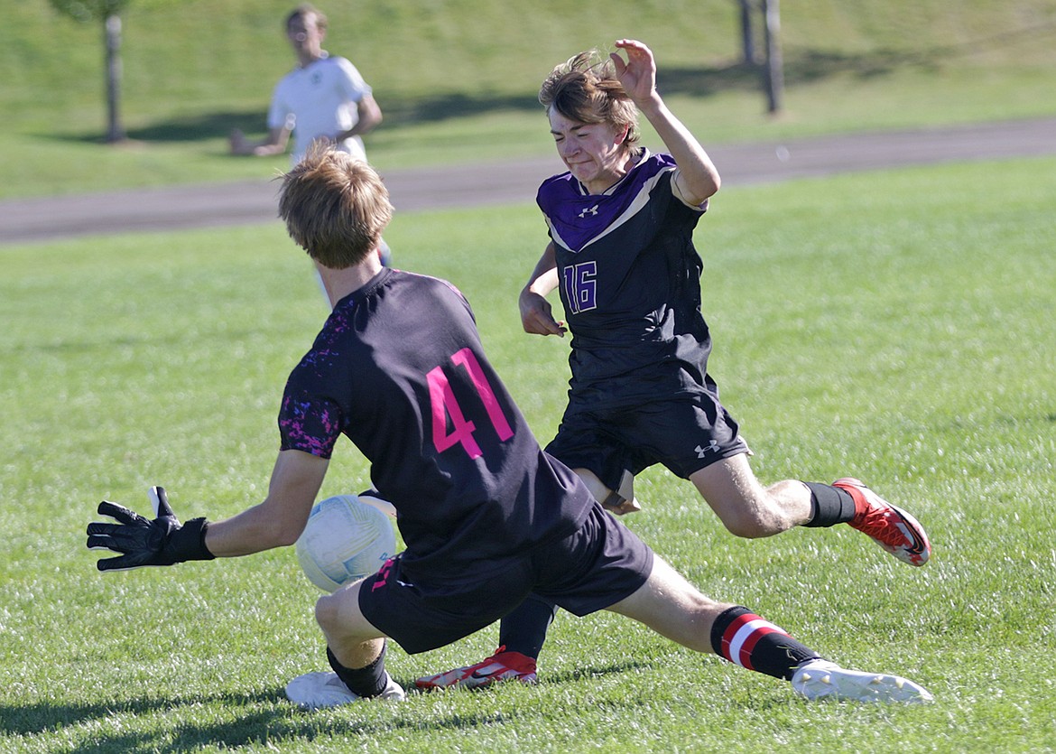 Pirate Jackson Bontadelli tries to get past the Park Ranger's keeper during Saturday's match. (Bob Gunderson photo)