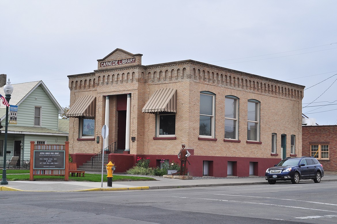 Adams County Commissioners awarded a contract to expand the fiber optic network in Ritzville and Lind Tuesday. The Ritzville Library which provides online access for those without internet is pictured.