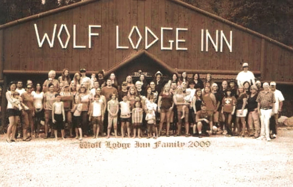 Wolf Lodge Inn Family, 2009. Courtesy of Julie Kress.