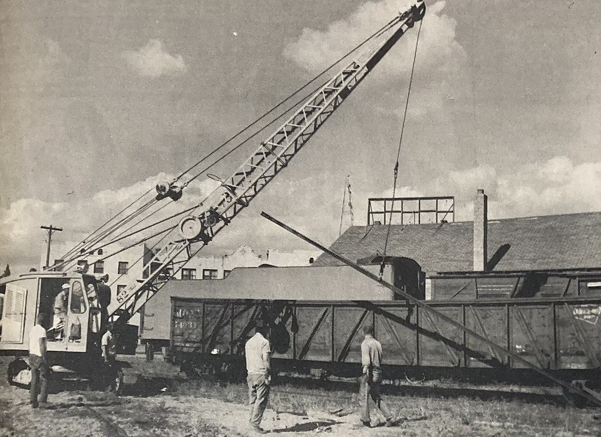 In 1964, workers for the Milwaukee railroad dismantled the switch yards on the waterfront to make way for Bob Templin’s North Shore Motor Inn.