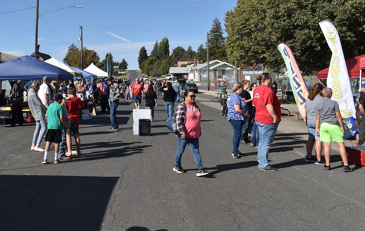 The Almira Country Fair drew a pretty good crowd for a town of about 300 Saturday, with craft and food vendors offering their wares on Elm Street beside Almira Lions Memorial Park.