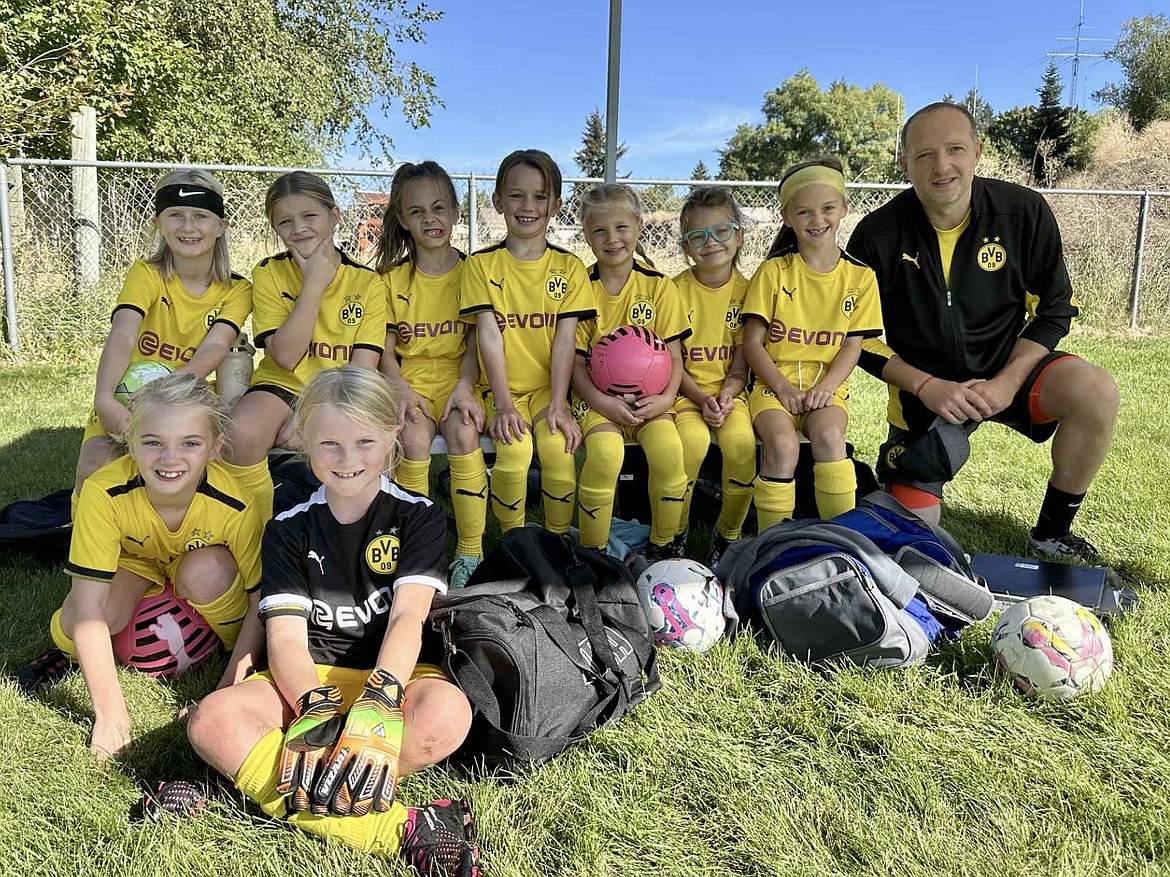 Courtesy photo
The BVBIA CDA girls U09 soccer team played to a 0-0 draw on Saturday morning. In the front row from left are Grace Looney and Kaia Lindenstien; and back row from left, Norah Burt, Adelle Paine, Sadi Lewis, Esther Greene, Jane Buffum, Sadi Lehosit, Reagan Zimmerman and coach Luka Gelbakhiani.