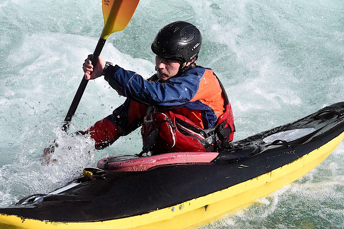 A kayaker deftly tackles whitewater on the Kootenai River Saturday, Sept. 21, 2024. (Scott Shindledecker/The Western News)