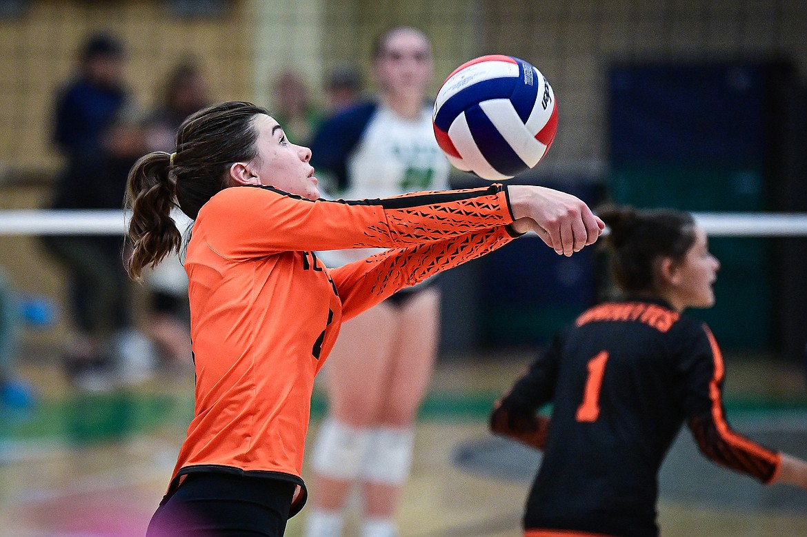 Flathead's Katie Manning (8) passes to a teammate against Glacier at Glacier High School on Tuesday, Oct. 15. (Casey Kreider/Daily Inter Lake)