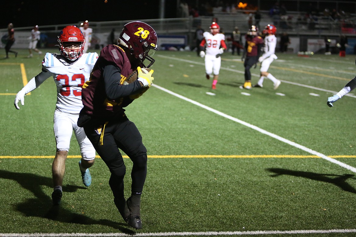 Moses Lake senior Tommy Ransom Jr. keeps his feet in bounds for a nine-yard touchdown reception in the fourth quarter of Friday’s win over Eastmont. Ransom Jr. caught two touchdowns in the win.