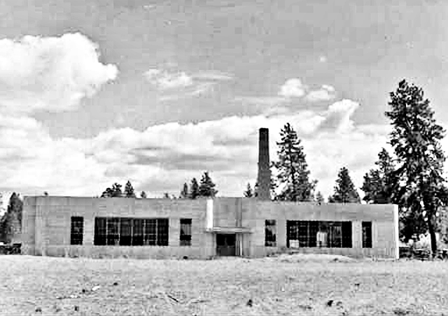 This 1941 photo shows the south side of the college’s incomplete Mechanical Arts Building. The outbreak of World War II stalled work on the structure until hostilities ended.