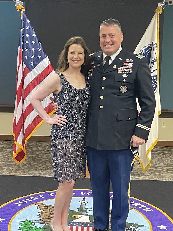 Damon and Jennifer Darakjy at Fort Bliss in 2021 for Damon’s retirement ceremony.