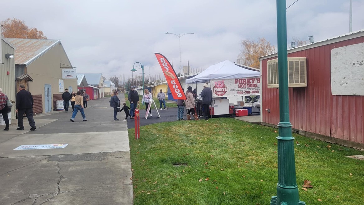 Those in need of a bit of sustenance to keep them going while they shopped had a few options on the way in as well as at various vendors insider the market.