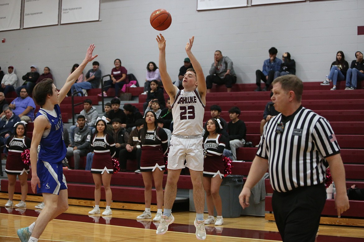 Keaton Zirker puts up a shot in a February 2024 South Central Athletic Conference playoff game. The Warriors will field a whole new starting lineup for 2025-25.