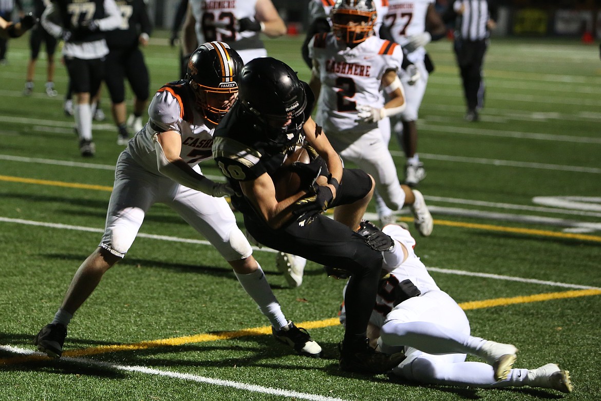 Royal senior Ben Jenks (10) powers his way into the end zone on a 13-yard reception in the second quarter. Jenks caught two touchdowns in the win.