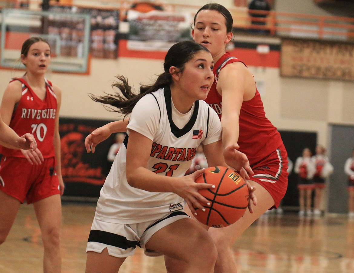 PREP ROUNDUP: McCracken's 25 lifts Priest River girls basketball over ...