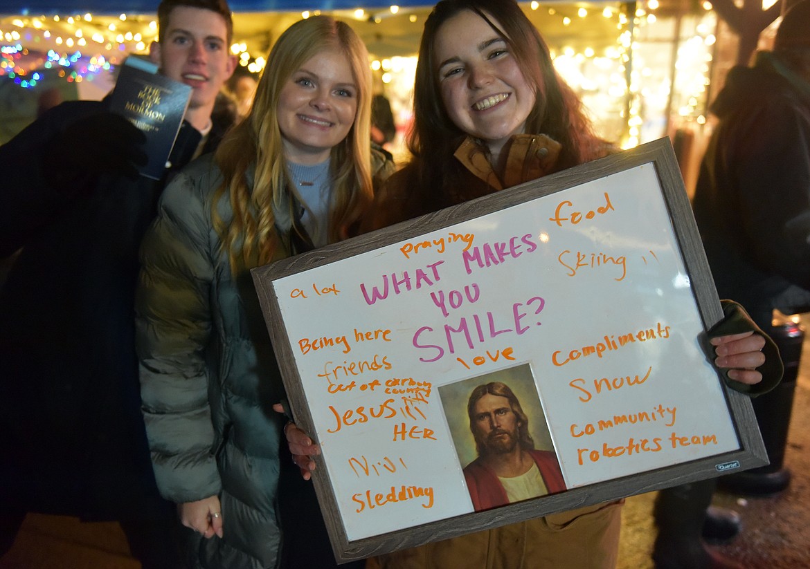 Smiling at the Christmas Stroll. (Kelsey Evans/Whitefish Pilot)