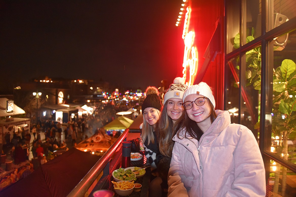 Overlooking the crowd of the Christmas Stroll. (Kelsey Evans/Whitefish Pilot)