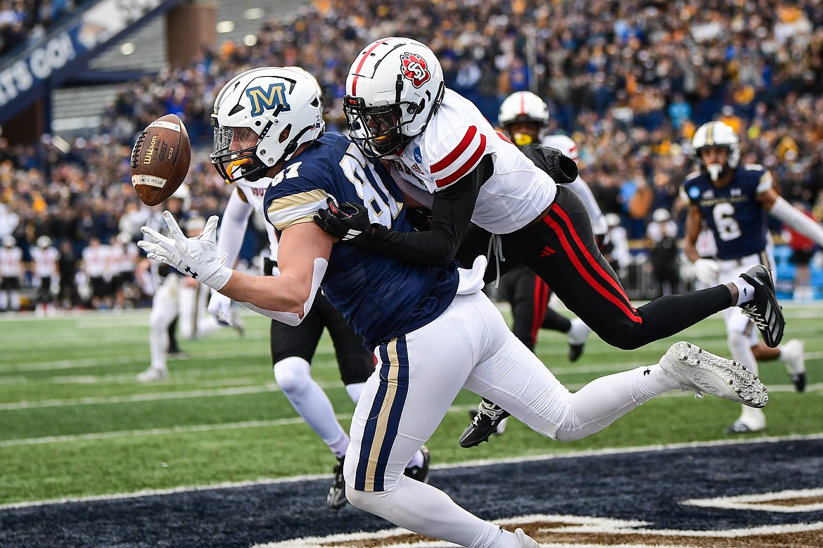 Montana State tight end Ryan Lonergan (87) can't hang on to a reception in the end zone in the first quarter of an FCS semifinal game against North Dakota at Bobcat Stadium on Saturday, Dec. 21. (Casey Kreider/Daily Inter Lake)