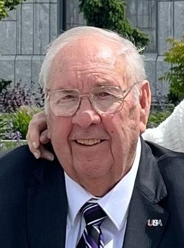 Kenneth L. Bohne, 84, of Moses Lake, Washington, passed away peacefully at home.