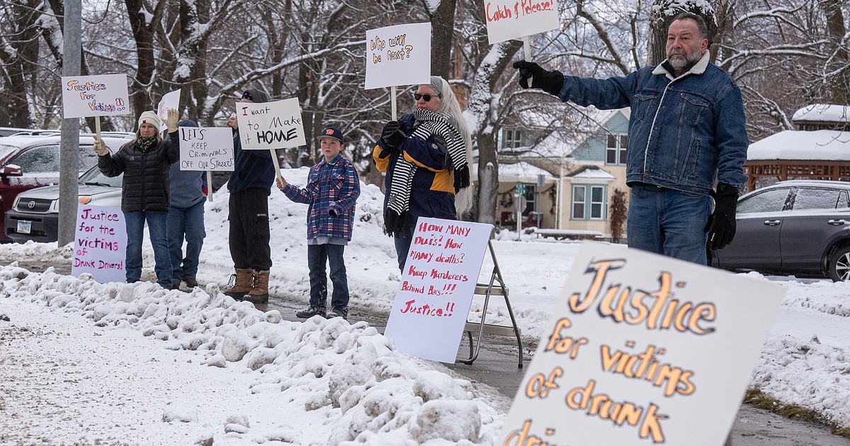 Protesters call for tougher laws at arraignment for man accused of