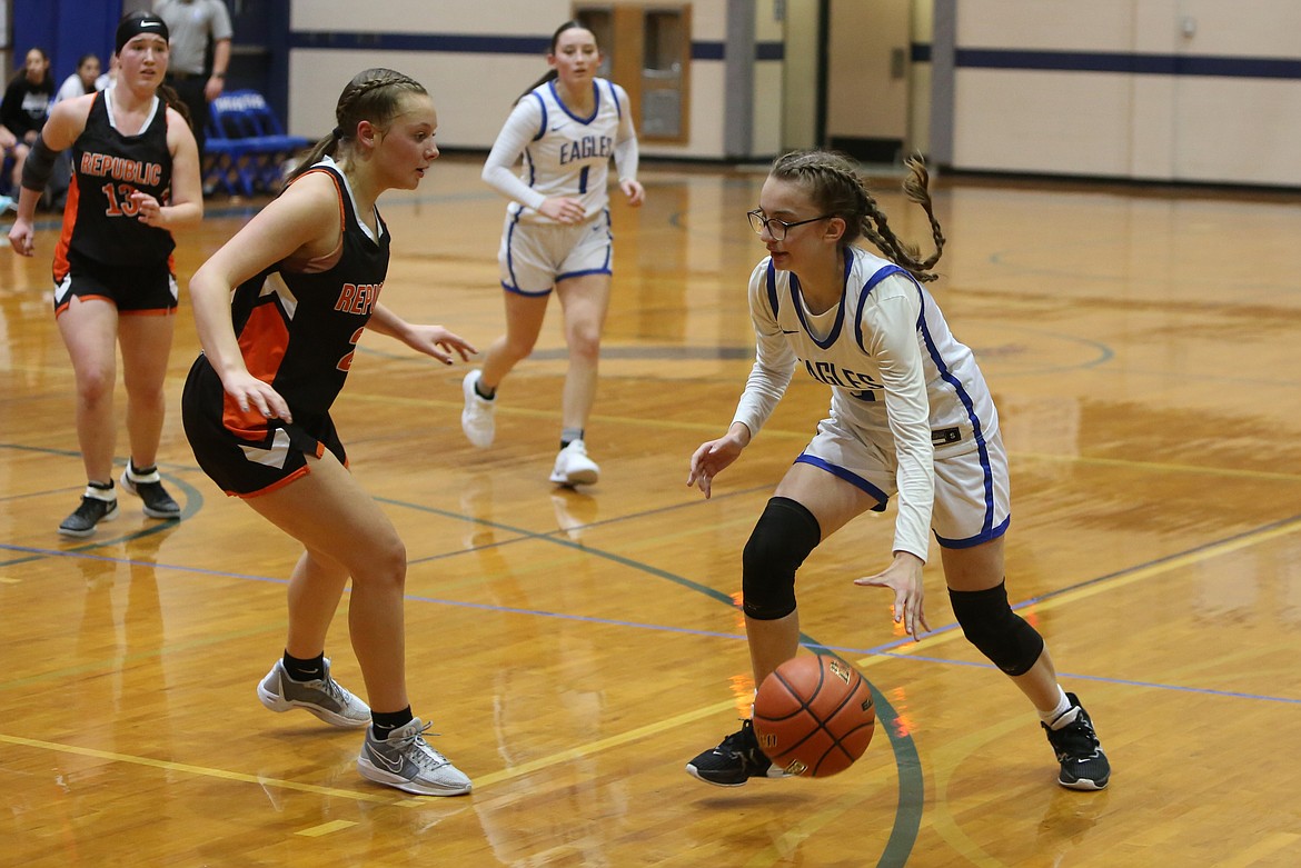 Soap Lake opened the new year with a 65-19 win over Nespelem on Jan. 4.