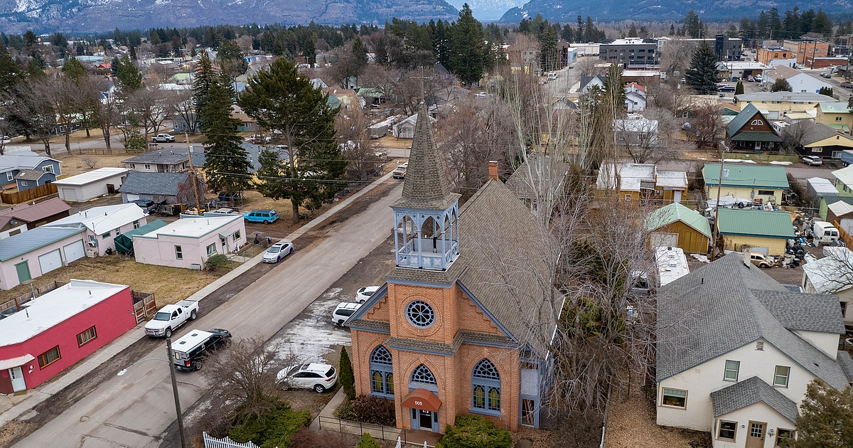 Mayor urges city to consider restricting vacation rentals