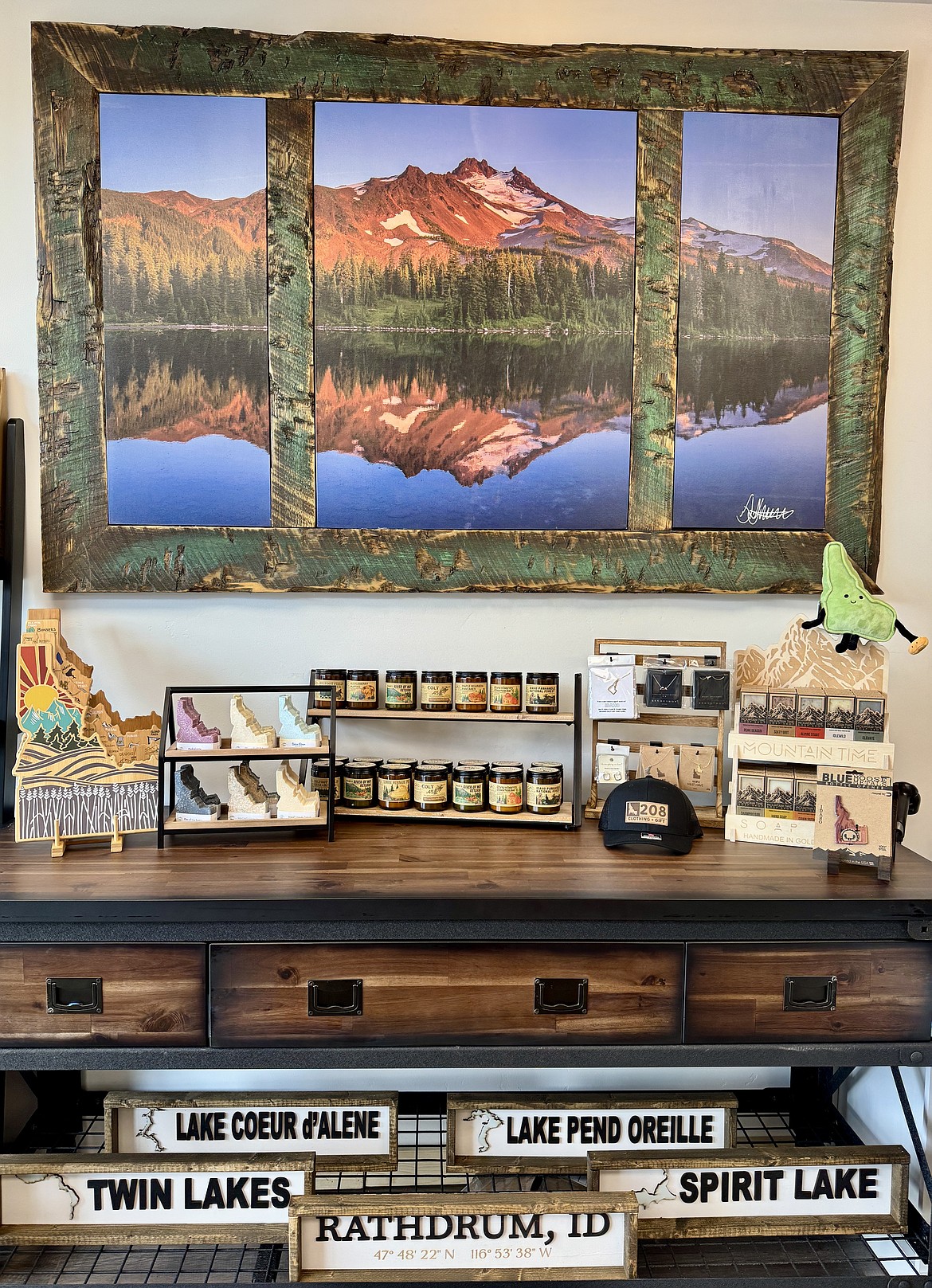208 Clothing + Gift also offers regionally made decor, candles, and other household goods.
