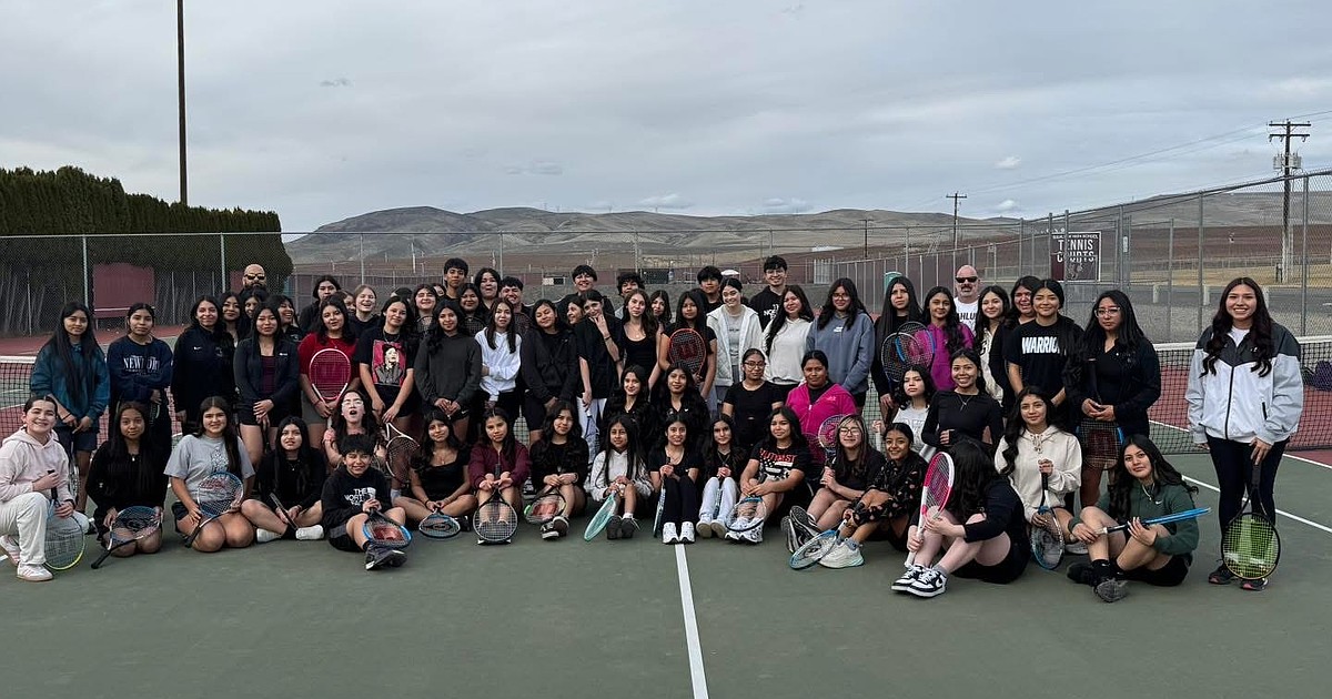 Wahluke boys and girls tennis fall to Connell