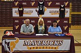 Mavs’ Dietmeyer signs with Embry-Riddle