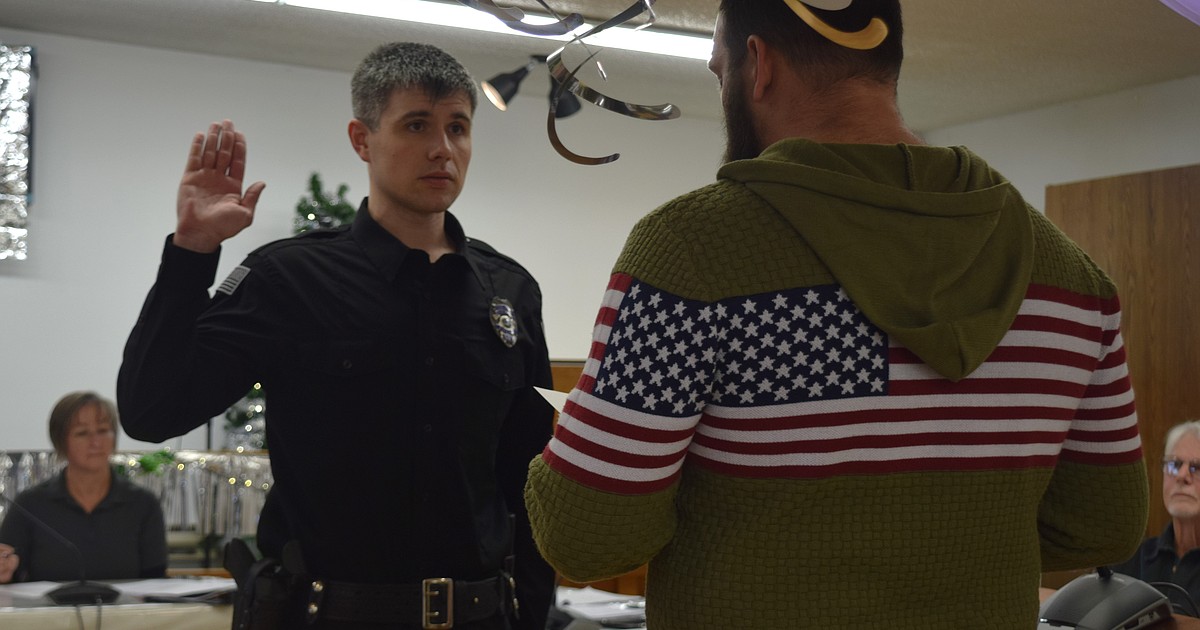 SLPD swears in newest officer, hiring for police chief | Hagadone News ...