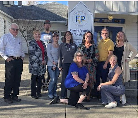 Cheryl Schuch, the National CEO of Family Promise paid a recent visit to Family Promise of North Idaho, based out of St. Luke's Episcopal Church.
Front row: Lisa Donaldson, Cheryl Hinchliff 
Middle row: Rod Schobert, Crystal Willis, Tristan Hite Cindy Wood, Cheryl Schuch, Jason Perry, Devon Johnson, 
Back Row: Josh France