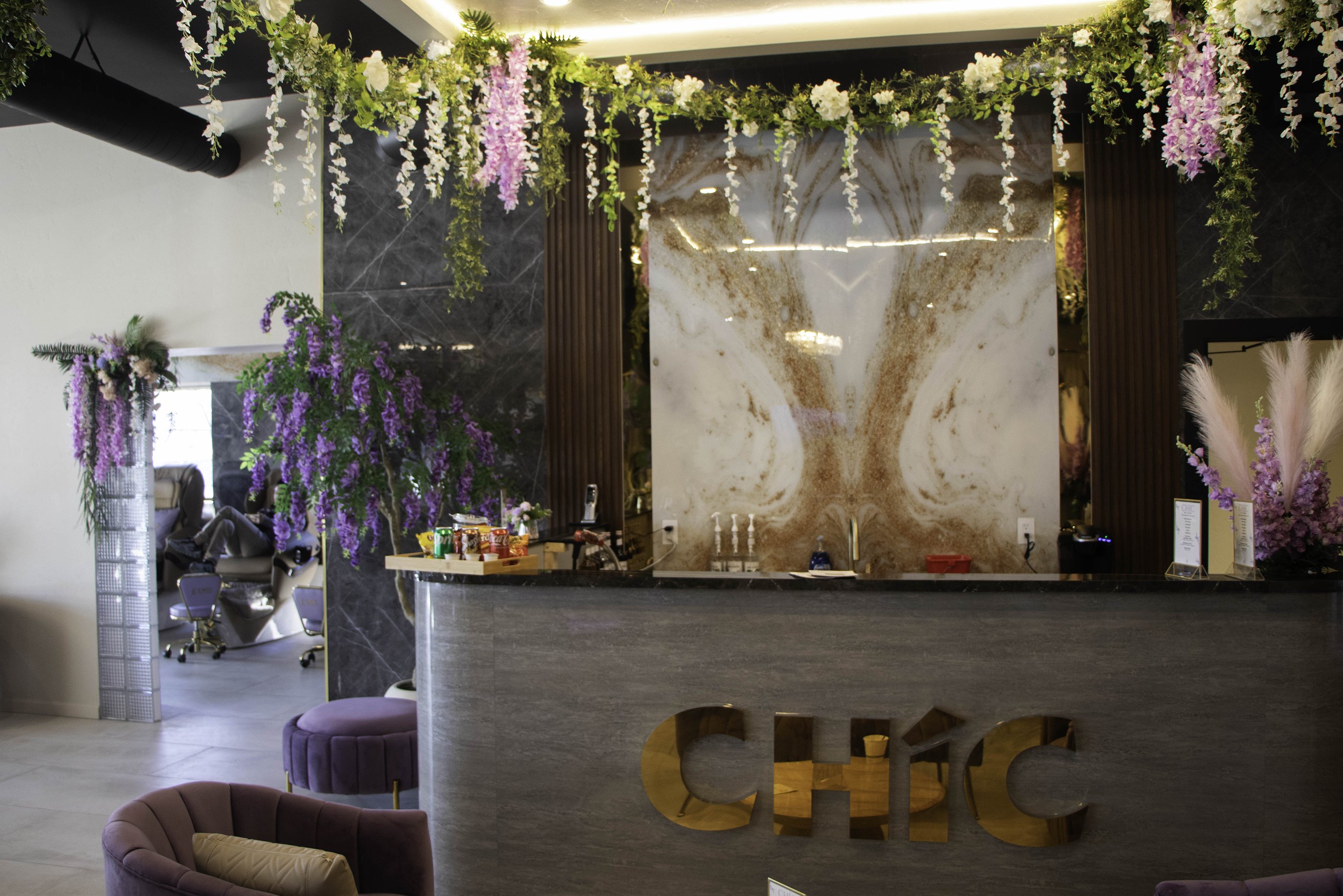 ChicNails_Heston_3_of_5.jpg.2746x1831_q8