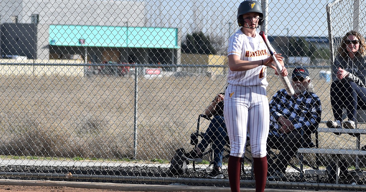 Mavs win doubleheader against Wenatchee