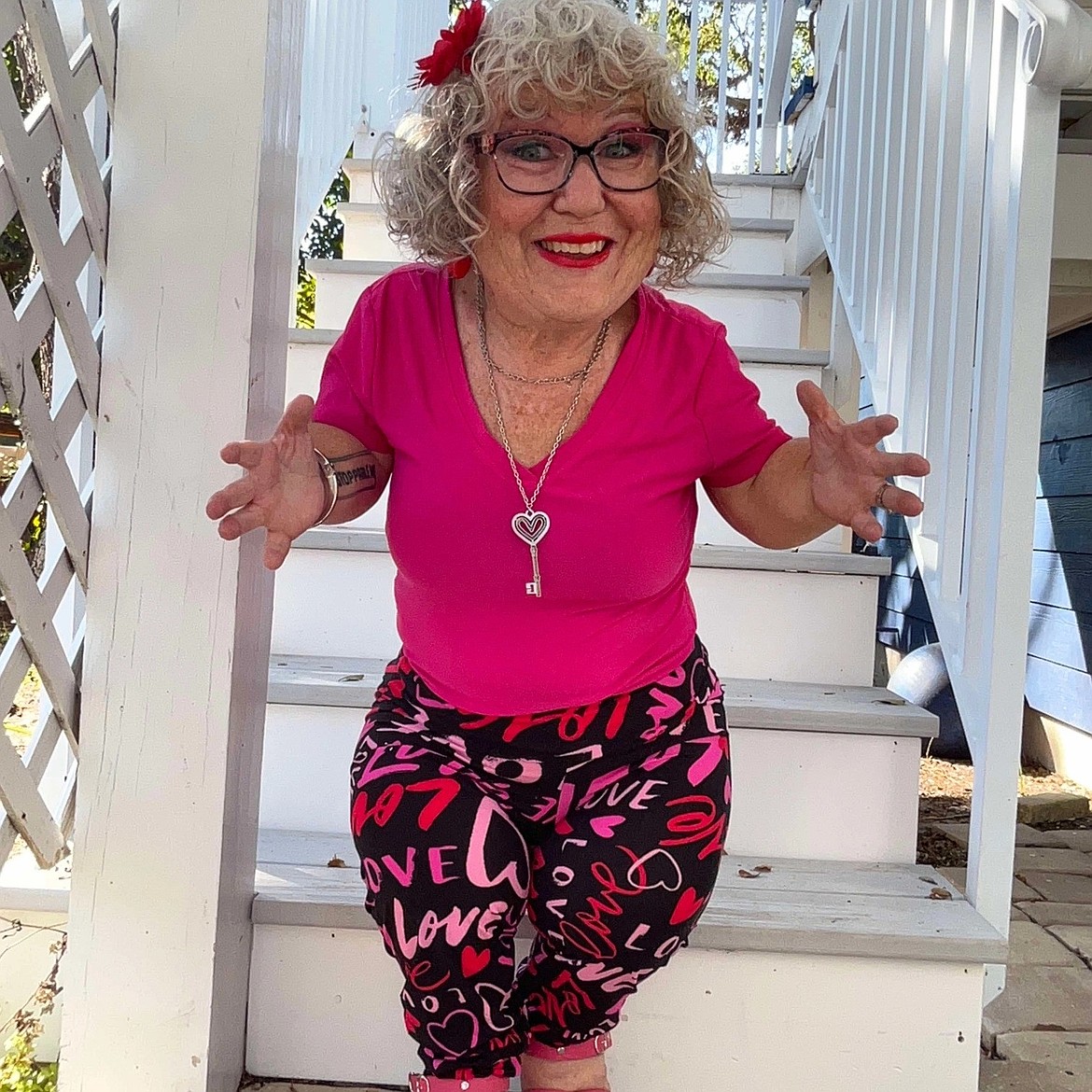 Tanyalee Davis, the world’s shortest comedian, will perform at Moore Brewing Company May 10.