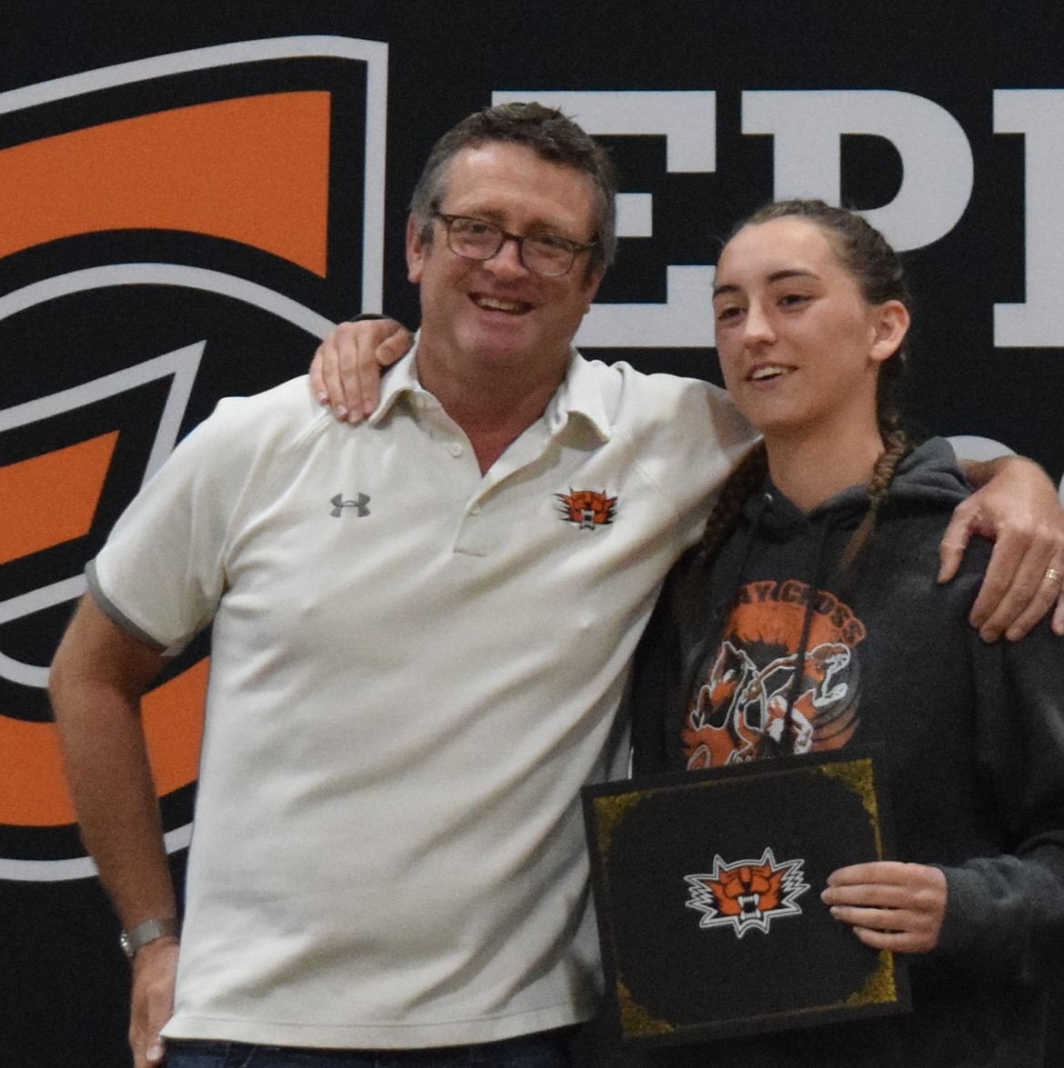 Ephrata High School Performing Arts Teacher Tim O’Donnell presented the Outstanding Senior Award to AdeLyne Simmons.