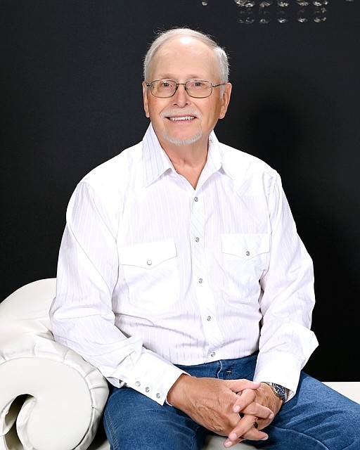 Forrest "Frosty" Reich loved working the land, but loved his family more. He leaves behind an extensive family who knew how much he cared for them and will miss him with all their hearts.